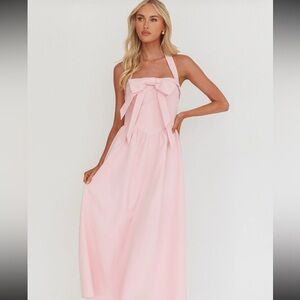 Ariarna Bow Halter Maxi Dress
Pink Sorbet